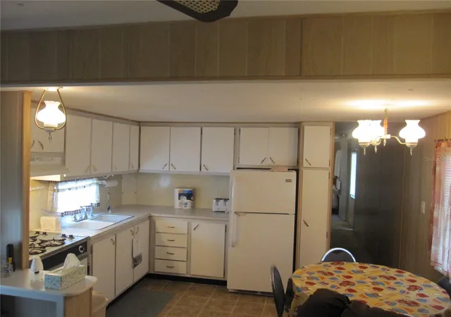 Photo 3 of Manufactured home for sale at 39015 Hillcrest Dr, Zephyrhills, FL 33542 | MLS# TB8502248 | Listing updated on 2026-08-08