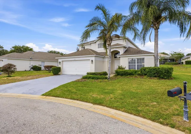 Photo 3 of Single family home for sale at 1656 Dunes Ct, Haines City, FL 33844 | MLS# O6402686 | Listing updated on 2026-09-06