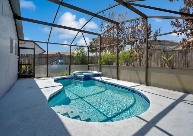 Photo 3 of Single family home for sale at 4805 Kingston Cir, Kissimmee, FL 34746 | MLS# TB8502258 | Listing updated on 2026-09-02