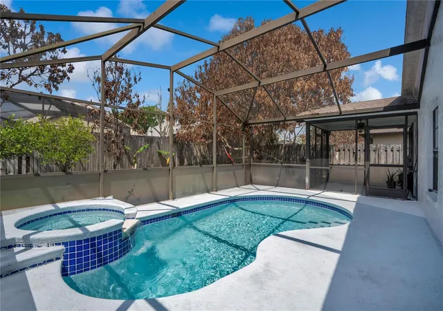 Photo 4 of Single family home for sale at 4805 Kingston Cir, Kissimmee, FL 34746 | MLS# TB8502258 | Listing updated on 2026-09-02