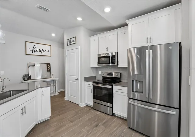 3rd image of 5671 Wood Bridge Pl, St Cloud, FL 34771 | MLS# O6402704