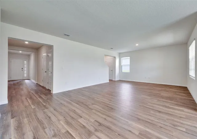Photo 3 of Single family home for sale at 3610 Pfeiffer Fls Pl, Davenport, FL 33837 | MLS# O6402710 | Listing updated on 2026-09-25