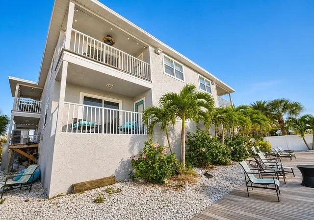 2nd image of 1013 Apollo Bch Blvd, APOLLO BEACH, FL 33572