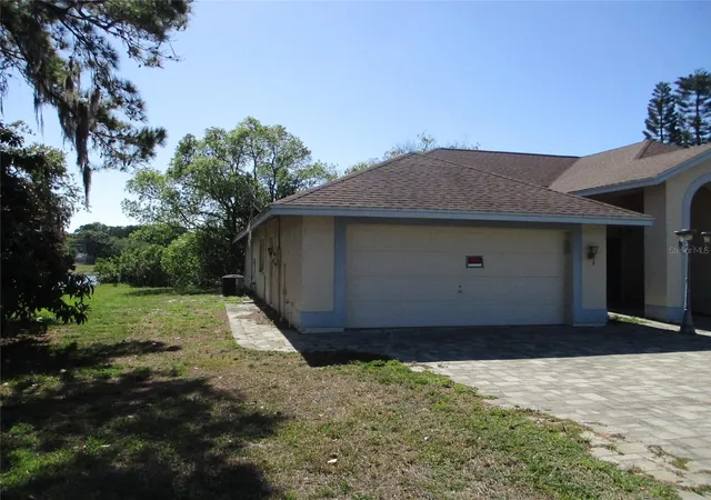 Photo 3 of Single family home for sale at 8904 Planters Ln, New Port Richey, FL 34654 | MLS# W7885244 | Listing updated on 2026-09-02