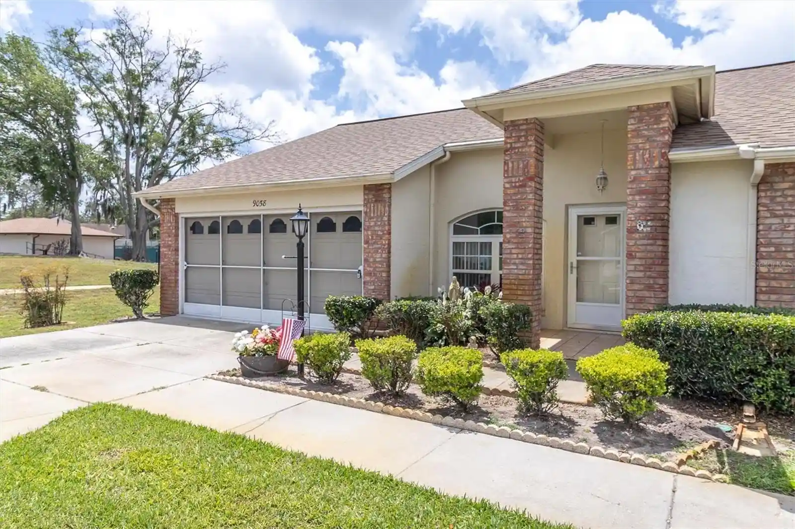 Listing Photo 2 - Condo for sale in 9058 Arundle Pl located at 9058 Arundle Pl, NEW PORT RICHEY, FL 34655 - Unit 9058 Arundle Pl