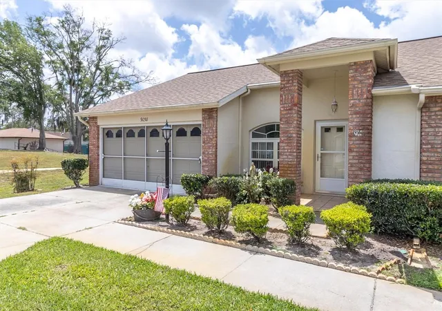 Listing Photo 2 - Condo for sale in building located at 9058 Arundle Pl, NEW PORT RICHEY, FL 34655