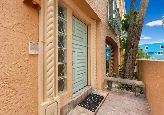 2nd image of 306 Beach Rd #306, Sarasota, FL 34242 | MLS# A4691608