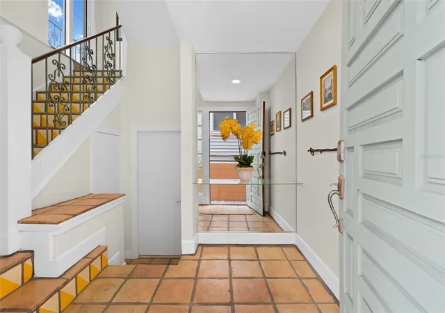 3rd image of 306 Beach Rd #306, Sarasota, FL 34242 | MLS# A4691608