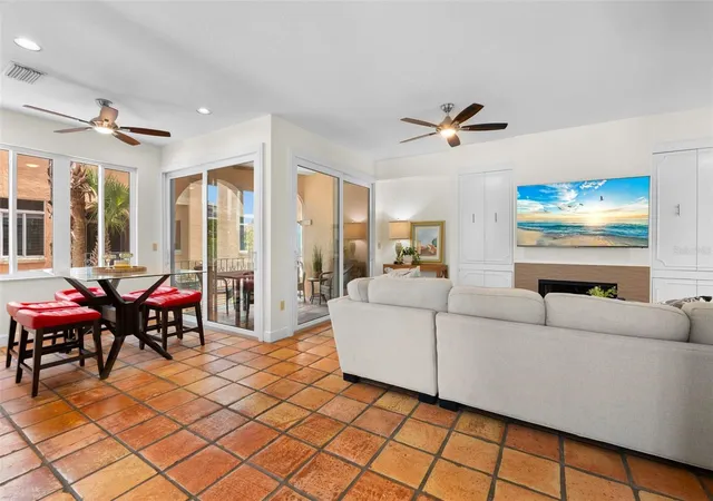 4th image of 306 Beach Rd #306, Sarasota, FL 34242 | MLS# A4691608