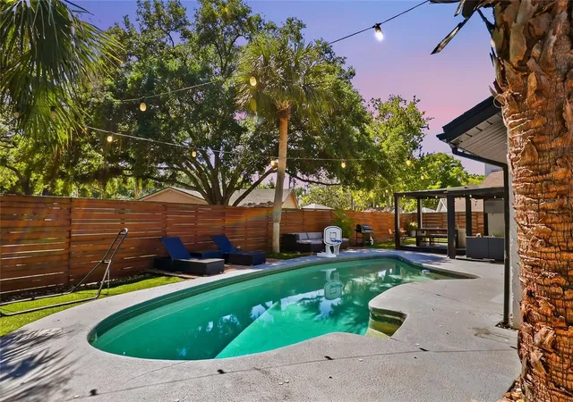 Photo 3 of Single family home for sale at 4606 Buckeye Rd, Tampa, FL 33624 | MLS# TB8502322 | Listing updated on 2026-08-07