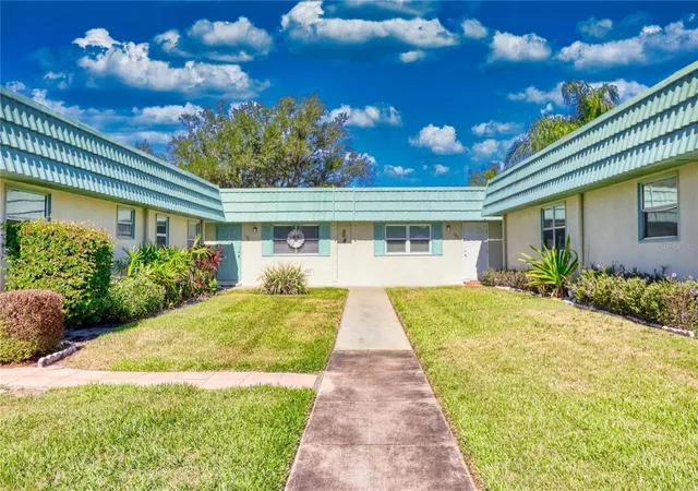 1st image of 101 Cambridge Trl #196, Sun City Center, FL 33573 | MLS# A4691613