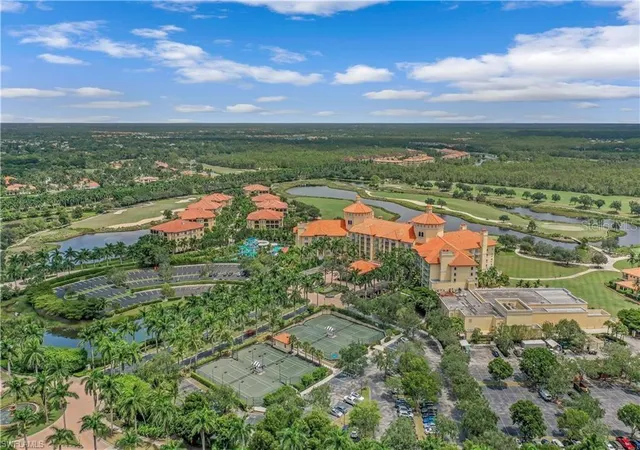 Listing Photo 3 - Condo for sale in building located at 2555 Marquesa Royale Ln, NAPLES, FL 34109 - Unit #PH 302