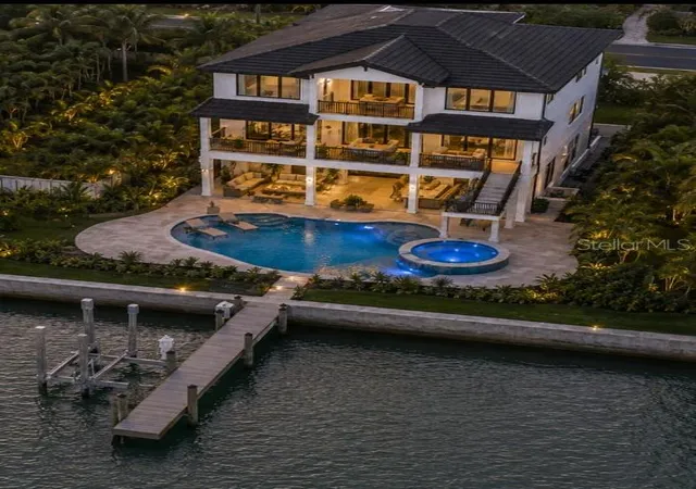 5th image of 11245 9Th St E, Treasure Island, FL 33706 | MLS# TB8502350