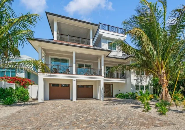 Photo 1 of Single family home for sale at 9407 Gulf Dr, Anna Maria, FL 34216 | MLS# A4691620 | Listing updated on 2026-08-30