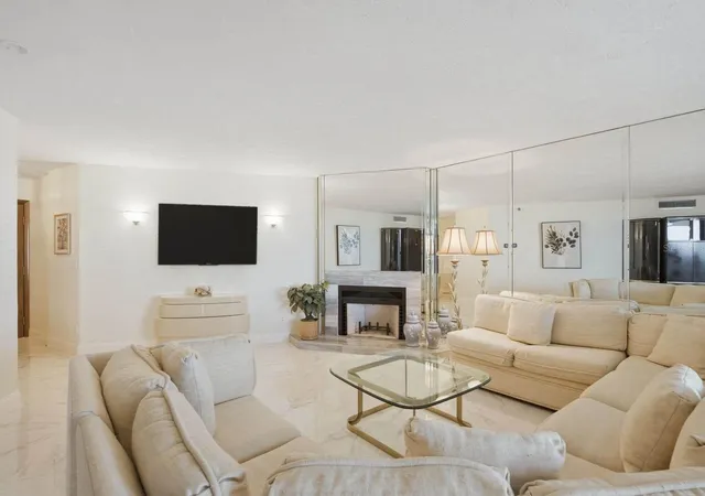 Homes for sale in Clearwater Beach, FL | 1600 Gulf Blvd #817, Clearwater Beach, FL 33767 | MLS# TB8502361