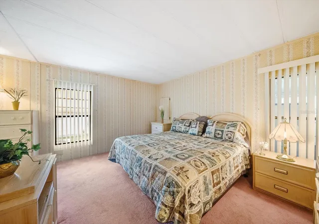 Homes for sale in Palmetto, FL | 132 Lakeview Dr #132, Palmetto, FL 34221 | MLS# A4691623