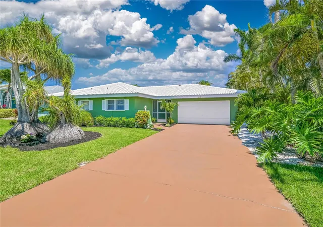 2nd image of 4815 Sorrento Ct, Cape Coral, FL 33904 | MLS# C7525437