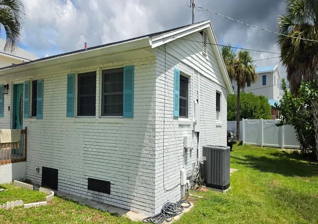 Photo 2 of Sale Pending at 4311 123rd Street W, Cortez, FL 34215 | MLS# O6402798 | Listing updated on 2026-09-23