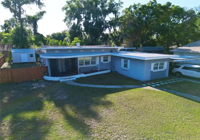Photo 1 of Single family home for sale at 811 22nd Street Nw, Winter Haven, FL 33881 | MLS# S5148769 | Listing updated on 2026-10-11
