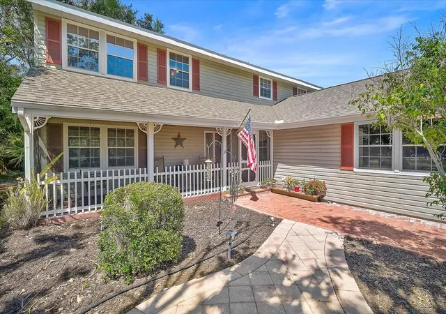 Photo 2 of Single family home for sale at 3328 Tobero Ln, Sarasota, FL 34235 | MLS# A4691639 | Listing updated on 2026-09-06