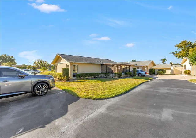 3rd image of 2740 Highlands Blvd #B, Palm Harbor, FL 34684 | MLS# TB8502417