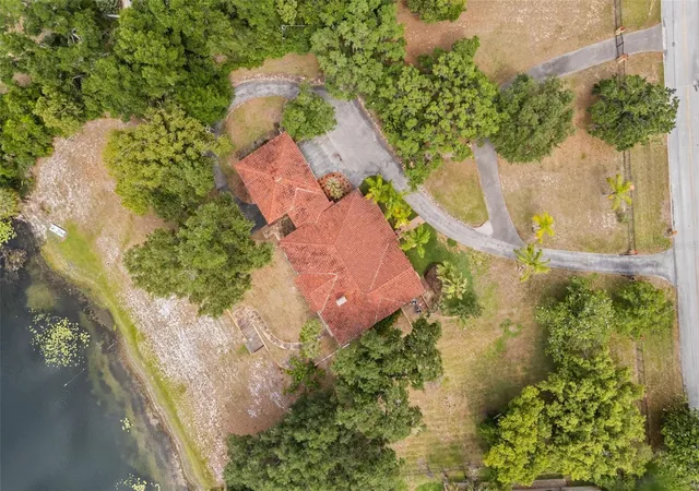 63rd image of 1909 Country Club Dr, Eustis, FL 32726 | MLS# G5111651