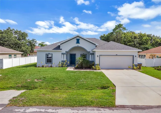 Photo 3 of Sale Pending at 932 Albertville Ct, Kissimmee, FL 34759 | MLS# S5148781 | Listing updated on 2026-10-21