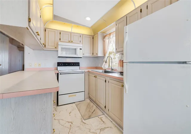 Homes for sale in Clermont, FL | 9000 Us Hwy 192 #517, Clermont, FL 34714 | MLS# S5148782