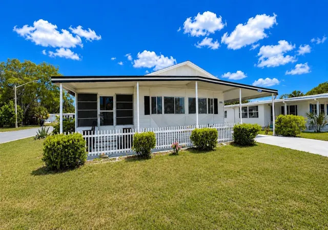 1st image of 9287 Highpoint Blvd, Brooksville, FL 34613 | MLS# W7885256