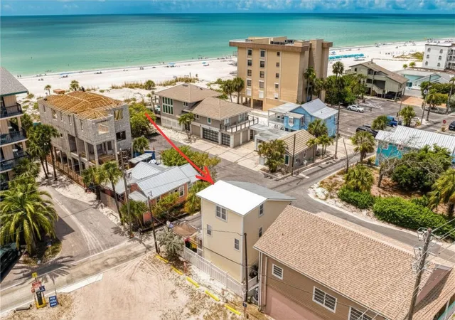Photo 3 of Single family home for sale at 13095 Gulf Ln, Madeira Beach, FL 33708 | MLS# TB8502493 | Listing updated on 2026-08-28