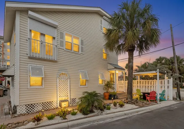 Homes for sale in Madeira Beach, FL | 13095 Gulf Ln, Madeira Beach, FL 33708 | MLS# TB8502493