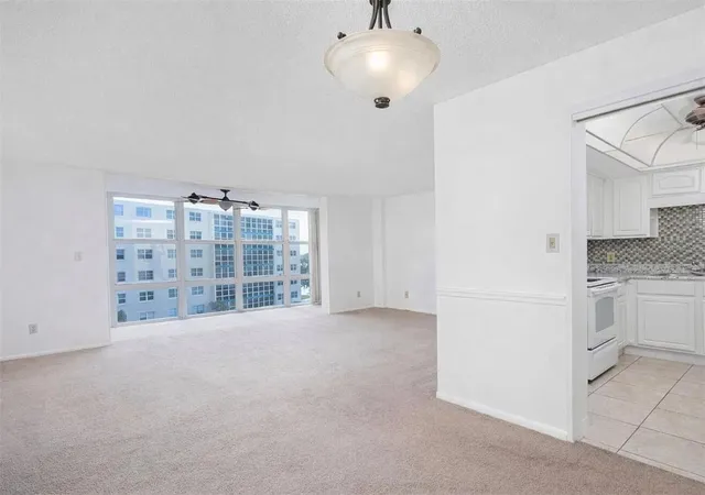 4th image of 1224 S Peninsula Dr #415, Daytona Beach, FL 32118 | MLS# V4948772