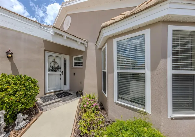 Photo 2 of Single family home for sale at 525 Clubside Cir #53, Venice, FL 34293 | MLS# N6144117 | Listing updated on 2026-09-16