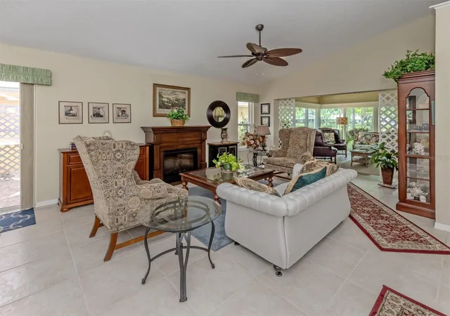 Photo 4 of House for sale at 525 Clubside Cir #53, Venice, FL 34293 | MLS# N6144117 | Listing updated on 2026-10-21