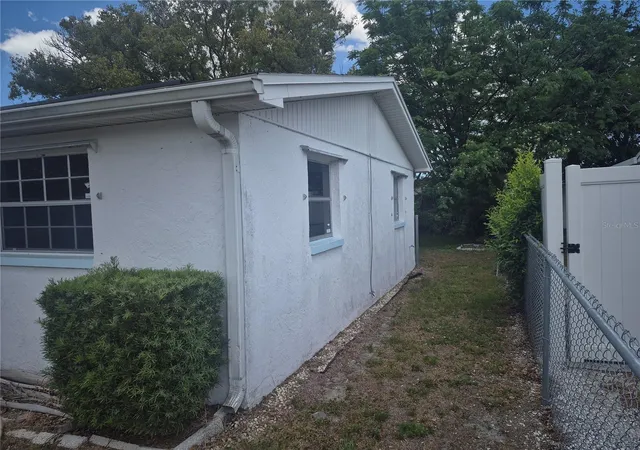 3rd image of 3245 Fairmount Ter, Holiday, FL 34691 | MLS# W7885260