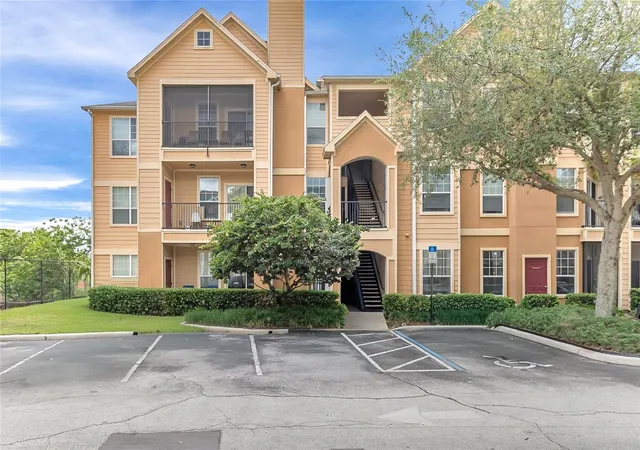 Condo for sale at 1995 Erving Cir #208, OCOEE, FL 34761 | MLS# O6402902