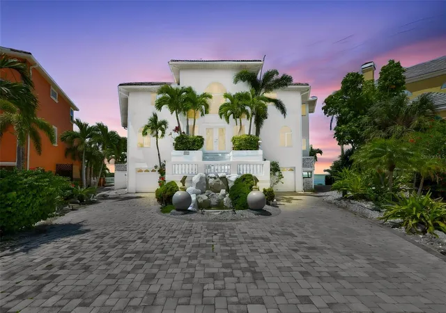 Photo 1 of Single family home for sale at 1021 Symphony Isles Blvd, Apollo Beach, FL 33572 | MLS# TB8502558 | Listing updated on 2026-05-04