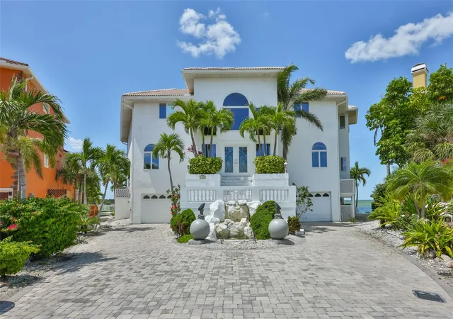 Photo 2 of Single family home for sale at 1021 Symphony Isles Blvd, Apollo Beach, FL 33572 | MLS# TB8502558 | Listing updated on 2026-05-04