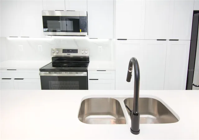 Photo 4 of Single family home for sale at 9409 Lonsdale Ct, Tampa, FL 33615 | MLS# TB8502569 | Listing updated on 2026-09-01