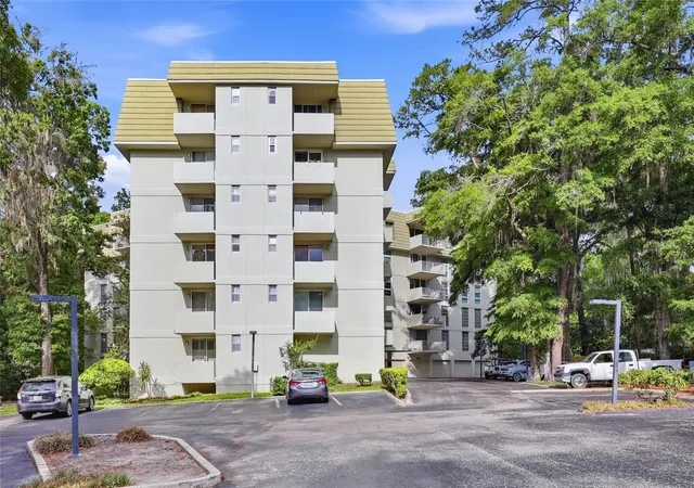 Homes for sale in Gainesville, FL | 1719 Nw 23rd Ave #3E, Gainesville, FL 32605 | MLS# GC539869