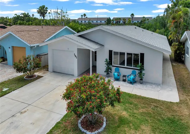 3rd image of 121 10Th Ave, Indian Rocks Beach, FL 33785 | MLS# TB8502578