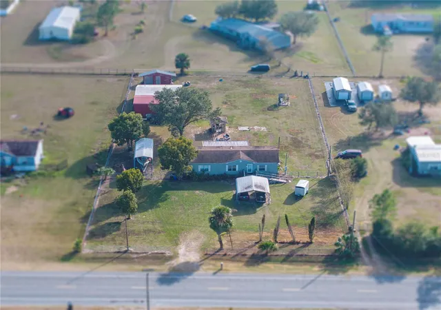 Photo 1 of Manufactured home for sale at 11404 Lithia Pinecrest Rd, Lithia, FL 33547 | MLS# O6402924 | Listing updated on 2026-09-29