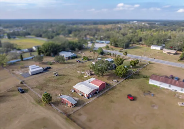Photo 3 of Manufactured home for sale at 11404 Lithia Pinecrest Rd, Lithia, FL 33547 | MLS# O6402924 | Listing updated on 2026-09-29