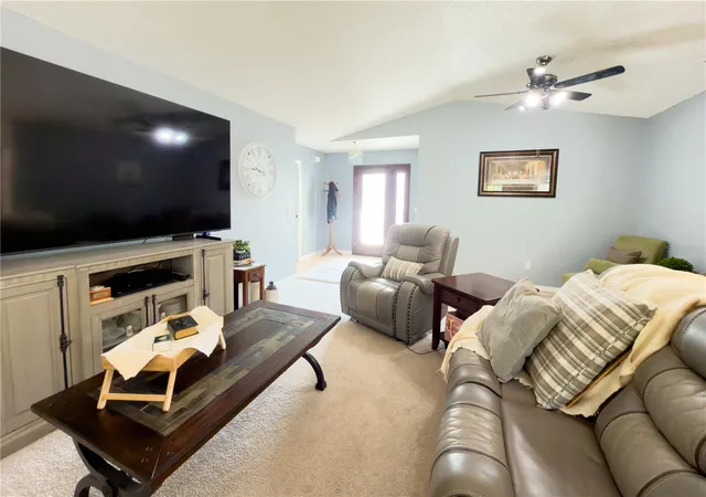 Photo 4 of Single family home for sale at 32676 Oak Park Dr, Leesburg, FL 34748 | MLS# G5111662 | Listing updated on 2026-10-10