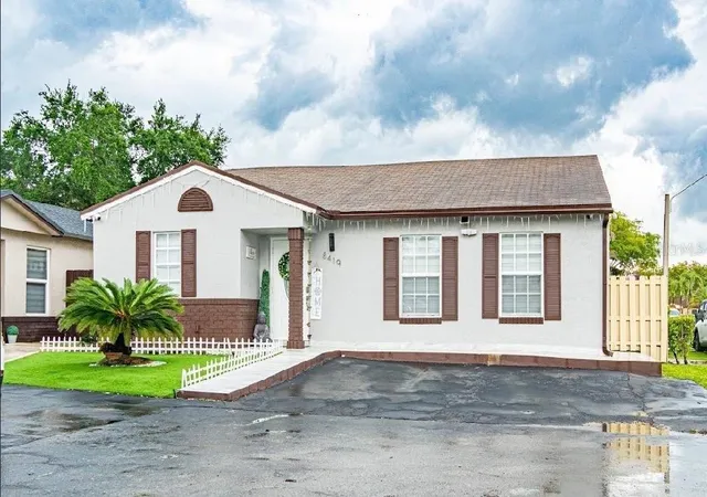 Photo 1 of Single family home for sale at 8419 Northwest 193rd Ln, Hialeah, FL 33015 | MLS# TB8502591 | Listing updated on 2026-09-29