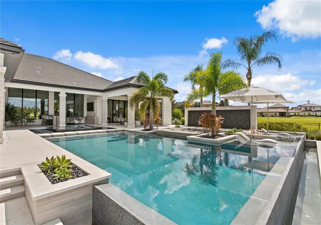 3rd image of 10521 Broadland Pass, Thonotosassa, FL 33592 | MLS# TB8502599