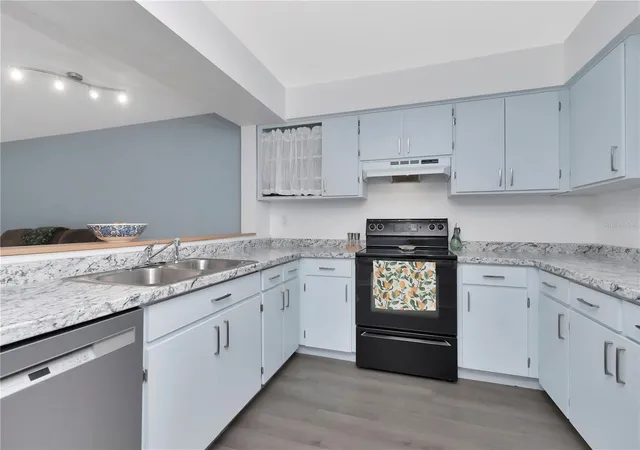 Photo 3 of Condo for sale at 6817 Stones Throw Cir N #17203, Saint Petersburg, FL 33710 | MLS# TB8502620 | Listing updated on 2026-10-28