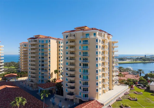 Photo 2 of Condo for sale at 555 5th Avenue Ne #1122, Saint Petersburg, FL 33701 | MLS# TB8502622 | Listing updated on 2026-08-06