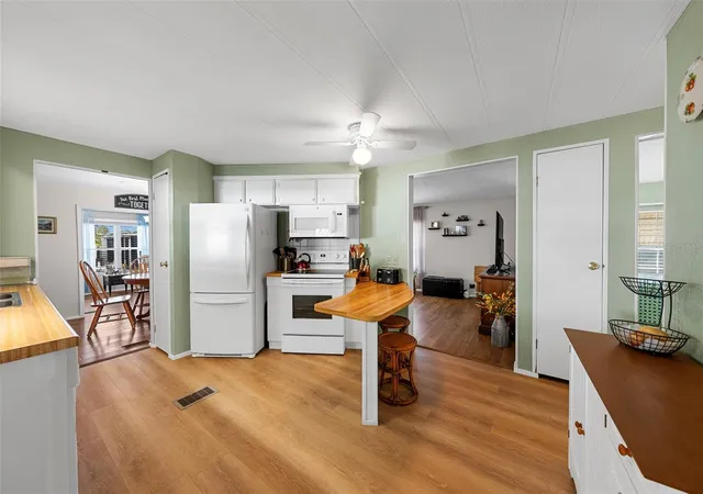 4th image of 177 S Fiji Cir, Englewood, FL 34223 | MLS# C7525467