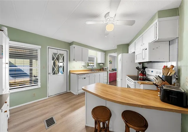5th image of 177 S Fiji Cir, Englewood, FL 34223 | MLS# C7525467